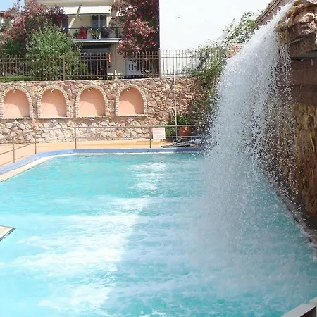 Achilleion-edipsos 2* Loutra Edipsou (Evia)